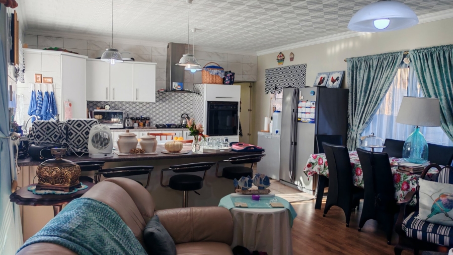 3 Bedroom Property for Sale in Deoville Park Western Cape